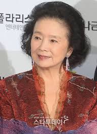10일 윤정희의 남편인 남편 백건우 역시 한 매체를 통해 연주복을 싸서 공연장으로 가는데 우리가 왜 가고 있냐고 묻는 식이다. 0awzhnebsvsmsm