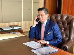 Azmin ali twitter azmin hints at more defections azmin ali twitter senior minister tweets this approximately half an hour after kuala langat mp announced his exit from pkr. Mohamed Azmin Ali On Twitter Received A Congratulatory Call From He Heng Swee Keat Deputy Prime Minister And Minister Of Finance Of Singapore This Morning Truly Appreciate It Https T Co Cwk6x9ygqr