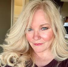 Nancy Adams's Instagram, Twitter & Facebook