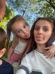 Jane Etherton's Instagram, Twitter & Facebook