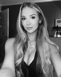 Just stopping by to see who's tryna engage and run it up? 🤑🤑