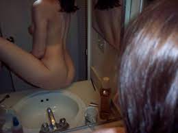 xpics.me - brunette girl Leaked pics of a nude amateur girlfriend