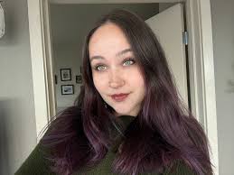 Hey yall , My name is shaun and im 19 years old looking for a single room  to rent in Seattle for a couple of months. I can move in soon as