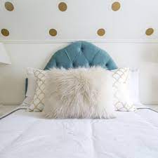 Teal bedroom ideas somewhere between blue and green teal is an interesting color. Bedroom In Teal And Gold Houzz