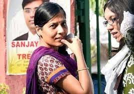 He is a recipient of ramon magsaysay award for his contribution in the grassroots movement against corruption. Arvind Kejriwal S Wife Sunita Takes Voluntary Retirement From Indian National News India Tv
