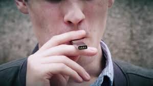 Learn about the dangers and health effects of vaping and how nicotine within flavored tobacco is impacting our youth. Teen Vaping Up 80 Fda Proposes New Rules Cnn