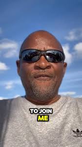 Get ready, Naples! The BIGGEST sports event of the year is coming your way!  🏈 Legends 6 is happening