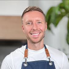 Shondra Giles's Instagram, Twitter & Facebook