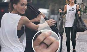 Michael and kyly clarke 2xxxxx arrives ahead of the 2015 allan border medal at carriageworks on january 27, 2015 in sydney, australia. Michael Kyly Clarke Split She Was Still Wearing Her Wedding Ring Last Week Daily Mail Online
