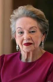 Por favor cancelar visa a la narco abuela, es por peligrosa. Atención  señores de la DEA.