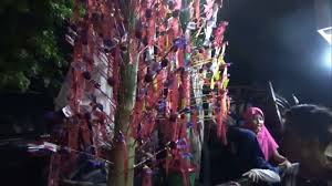 Maybe you would like to learn more about one of these? Unik Perayaan Maulid Ala Bugis Makassar Dimeriahkan Telur Hias Okezone News