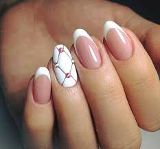 Avant toute chose, il va falloir définir quelle couleur de vernis vous souhaitez pour votre grand jour. Pin By Kataline On Nails Wedding Nail Art Design Nail Art Wedding Wedding Nail Art French