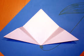 Wenn du diese falttechniken beherrscht wird es dir leichter fallen, die origami figuren aus papier falten zu können. Schneeglockchen Falten Kinderspiele Welt De