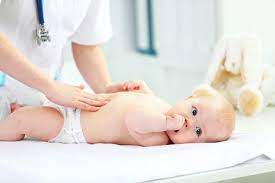 Por Que Mi Bebe Vomita Amarillo Y Que Hacer 4 Pasos