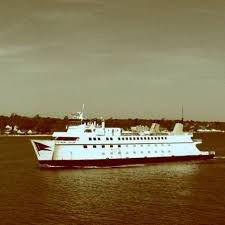 Cross Sound Ferry Leaving New London Ct Best Places To Live New London Sydney Opera House