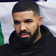 The first thing i can say about drake is that he is an extremely handsome man, but i\'m sure he likes every aspect of his beard. Top 30 Stylish Drake Haircut Styles Drake Haircut Styles Of 2019