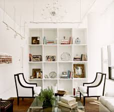 Getting this curated look to look like it was done with ease, however, is one of the most challenging things to do in interior design. Houzz Tour Modern Meets Traditional In Eclectic Loft