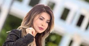 كشفت الفنانة نوال الزغبي أنها عاشت حتى وصلت لمرحلة النضج مع عقدة تتعلق بمظهرها، ولم تكن تعتقد أنها حلوة.وخلال حوارها مع الإعلامي نيشان ديرهاروتيونيان في بر. Ù†ÙˆØ§Ù„ Ø§Ù„Ø²ØºØ¨Ù‰ Ù…Ù‡Ù†Ø¦Ø© ÙØ§Ø±Ø³ ÙƒØ±Ù… Ø¨Ø¹ÙŠØ¯ Ù…ÙŠÙ„Ø§Ø¯Ù‡ ÙŠÙ†Ø¹Ø§Ø¯ Ø¹Ù„ÙŠÙƒ ÙŠØ§ Ø­Ø¨ÙŠØ¨ Ù‚Ù„Ø¨Ù‰