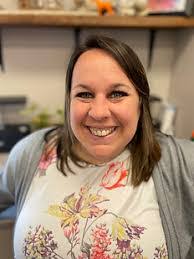 Carrie Crenshaw's Instagram, Twitter & Facebook