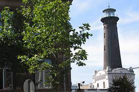 For guests with a vehicle, free parking is available. Historie Helios Haus