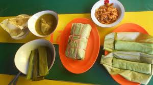 Penduduk melayu, cina dan pelbagai kaum etnik yang lain telah hidup bersama sejak beberapa generasi yang lalu. Lezatnya Sungkui Kuliner Melayu Sanggau Yang Nyaris Punah
