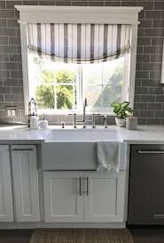 We stock hundreds of country style valances, swags, and tiers which can be used alone or in combination with. Pin On Kitchen