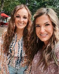 Deanna Oconnell's Instagram, Twitter & Facebook