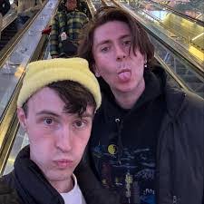 Ken Martell's Instagram, Twitter & Facebook