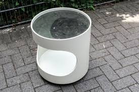 Vintage Weisser Couchtisch Auf Rollen 70er Design Glasplatte Couchtisch Mit Rollen Couchtisch Vintage