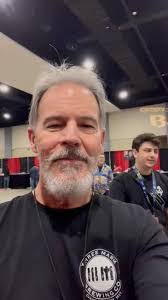 Amanda Tapper's Instagram, Twitter & Facebook