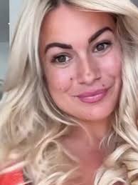 Carla et son blond lumineux : Secrets de coiffure