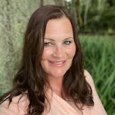 Dana Foreman's Instagram, Twitter & Facebook