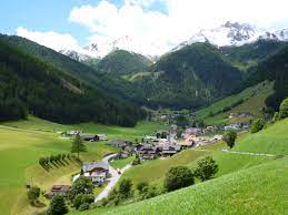 Ahrntal is a comune in south tyrol in northern italy, located about 70 kilometres northeast of the city of bolzano, on the border with austr. Weissenbach Ahrntal Wikipedia