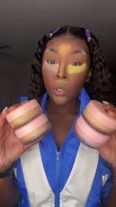 Rich Peach Vs Sweet Honey