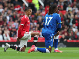 Manchester united played against leeds united in 2 matches this season. J6oqovauxwkbfm