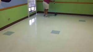 R8250 quickly restores luster and shine to floors. How To Wax Polish And Maintain A Vct Garage Floor All Garage Floors