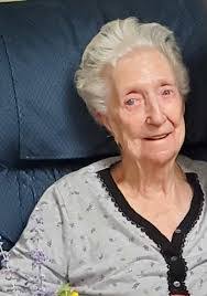 Nancy Newland's Instagram, Twitter & Facebook