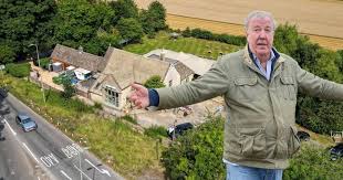 Jeremy Clarkson urged to make 'impossible' change at Cotswolds pub | Witney  Gazette