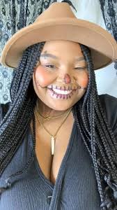 How to create a scarecow look for Halloween