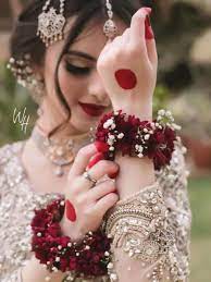 Trending Floral Kadas That Are Taking The Internet By Storm How Pakistani Bridal Makeup Bridal Pakistani Bridal