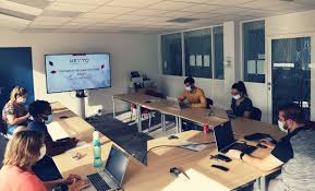 Alla inlägg under juni 2020. Keyyo On Twitter Des Son Arrivee Chez Keyyocom Chaque Nouveau Collaborateur Peut Suivre Les Formations De La Keyyo Academie Aujourd Hui Formation Sur Les Outils Avec Cedric Notre Responsable Production Https T Co F8kggrkkc4