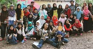 Bidang sastra yang terdiri atas 11 prodi, dan 4 prodi lainnya adalah non sastra (ilmu perpustakaan. 9 Suka Duka Menjadi Mahasiswa Sastra Indonesia