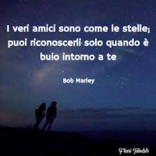 Discover images and videos about frasi tumblr from all over the world on we heart it. Frasi Tumblr Amicizia Le 50 Migliori Da Dedicare A Un Amica O Un Amico
