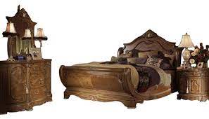 As a matter of fact, when you are choosing among aico bedroom sets, you can choose from the oppulente style, the palais royal, or the. Aico Cortina Sleigh Honey Walnut Bedroom Set Victorian Bedroom Furniture Sets By Massiano Houzz
