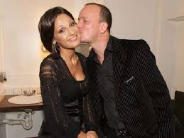 On instagram she is more and more beautiful after the farewell to anna tatangelo , gigi d'alessio would be in love again. Anna Tatangelo E Gigi D Alessio In Vacanza Nuove Scelte Dopo La Crisi