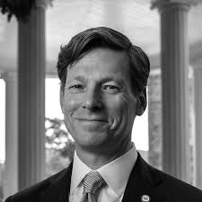 T W T H O U SAN EN Y