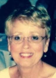 Carolyn Ralph's Instagram, Twitter & Facebook