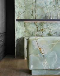 No Biggie It S Just A Bar Carved Out Of Green Onyx Huis Interieur Design Interieur Ontwerpen Binnenhuisarchitectuur