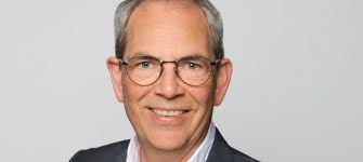 Lederflukt fra konsulentkjempe