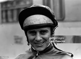 1,350 Jockey Willie Photos & High Res Pictures